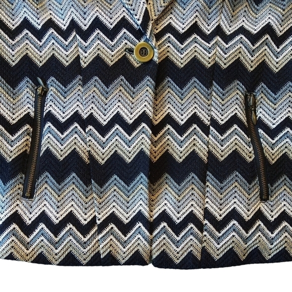 Chico's Black Chevron Zig Zag One Button Blazer Zip Pockets Mixed Media Modern - Picture 6 of 8